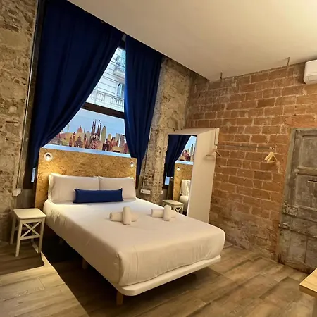 Happy People Plaza Espana Apartment *