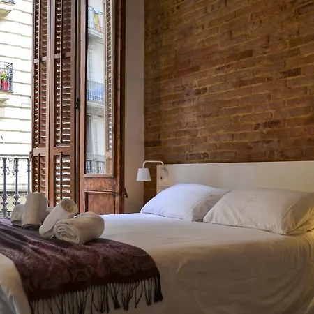 Happy People Plaza Espana Apartment *